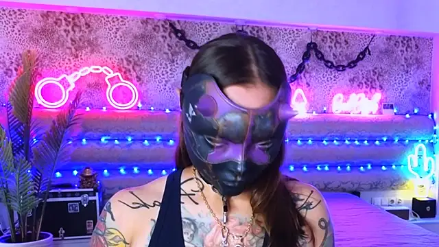 Cool Freak  online show from October 6, 10:34 am