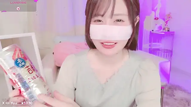 Yuu  k online show from December 3, 1:10 pm