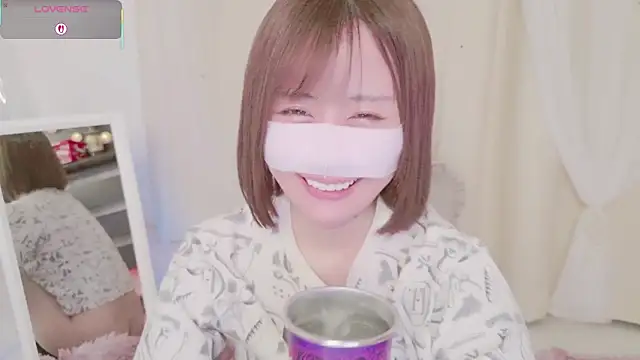 Yuu  k online show from February 16, 4:32 pm