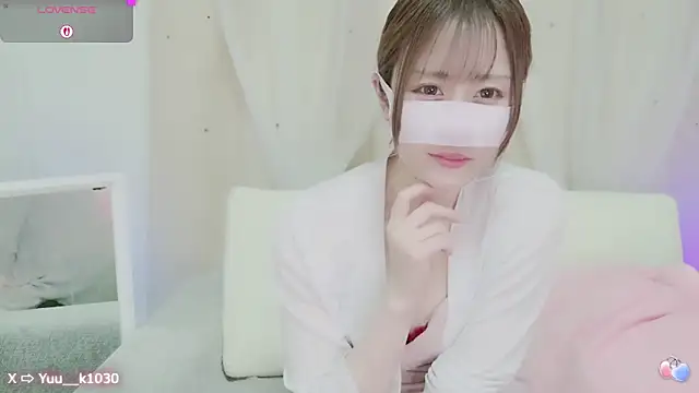 Yuu  k online show from March 3, 3:31 pm