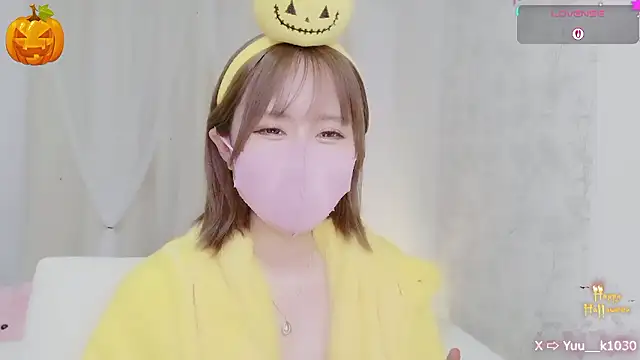 Yuu  k online show from October 29, 3:03 pm