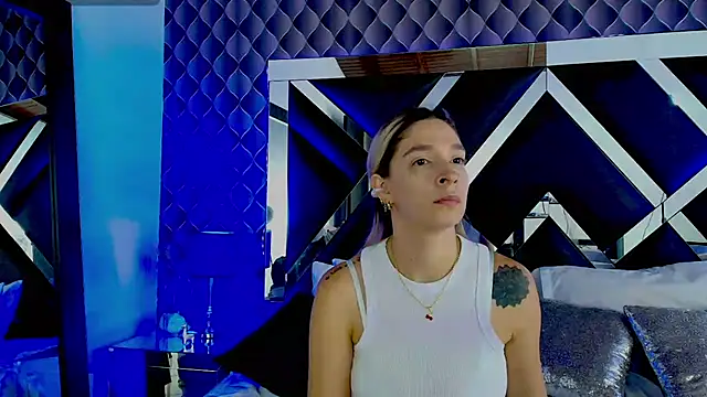 victoriaa lee  online show from March 12, 7:17 pm