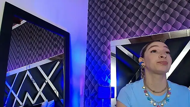 victoriaa lee  online show from November 21, 7:23 pm