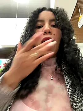 Snapshot of serena_willow chatting on November 15, 2:53 am serena willow online show from November 15, 2:53 am