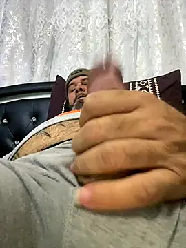 Cristian-Brayan online show from December 3, 5:33 pm