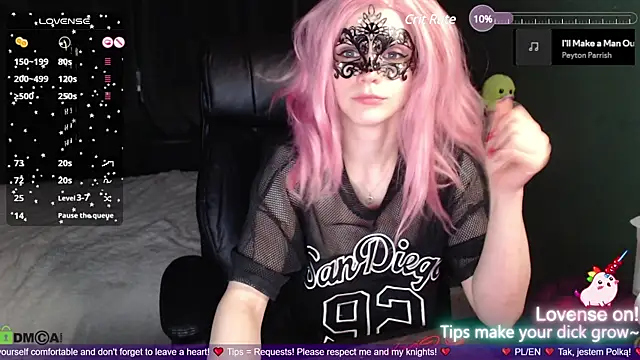 Snapshot of strawberry_muffin chatting on February 7, 8:53 pm strawberry muffin online show from February 7, 8:53 pm