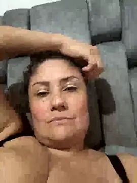 Snapshot of gabiTetas chatting on October 6, 7:33 pm gabiTetas online show from October 6, 7:33 pm
