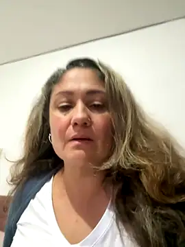 Snapshot of gabiTetas chatting on October 10, 10:20 pm gabiTetas online show from October 10, 10:20 pm