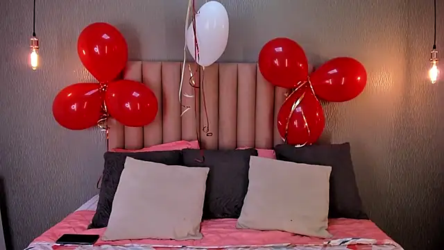 Alexa Thaylor  online show from February 21, 2:48 pm