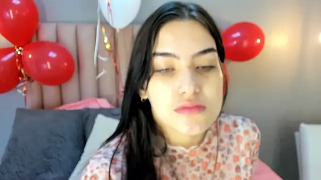 Alexa Thaylor  online show from February 26, 2:36 pm