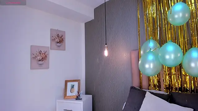 Alexa Thaylor  online show from March 17, 6:42 pm