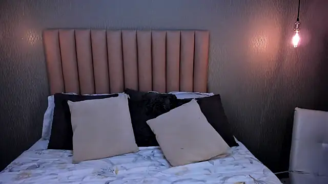 Alexa Thaylor  online show from March 22, 2:36 pm