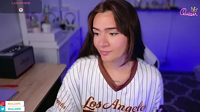 ImLui lu online show from February 8, 9:51 pm