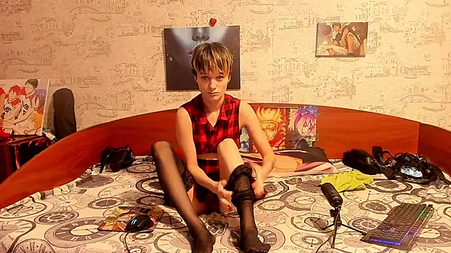 Snapshot of KagamiTayga chatting on October 23, 2:33 am KagamiTayga online show from October 23, 2:33 am