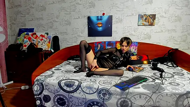 Snapshot of KagamiTayga chatting on November 7, 2:55 am KagamiTayga online show from November 7, 2:55 am