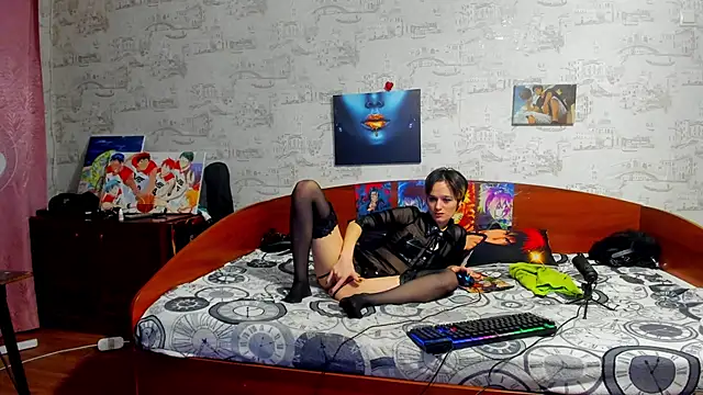 Snapshot of KagamiTayga chatting on November 21, 2:43 am KagamiTayga online show from November 21, 2:43 am