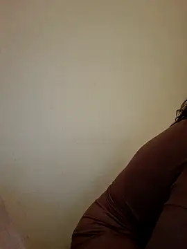 Snapshot of ROXOLANAA_SEXY chatting on June 16, 8:44 pm ROXOLANAA SEXY online show from June 16, 8:44 pm