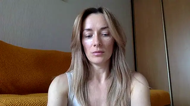 RebeccaMartinez online show from March 18, 10:57 am