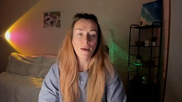 RebeccaMartinez online show from October 26, 11:05 am