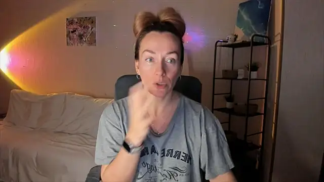 RebeccaMartinez online show from November 8, 10:48 am