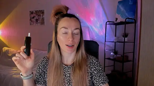 RebeccaMartinez online show from December 15, 6:06 am