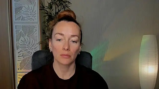 Snapshot of RebeccaMartinez chatting on May 4, 6:20 am RebeccaMartinez online show from May 4, 6:20 am