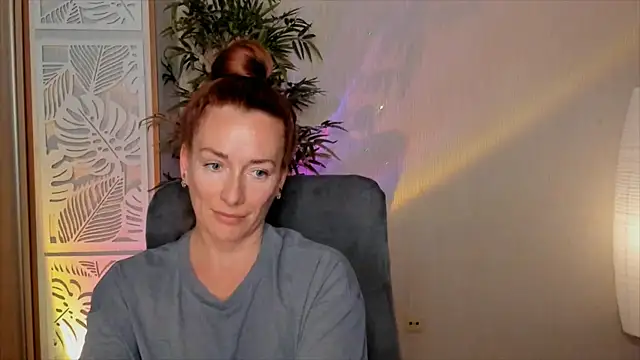 Snapshot of RebeccaMartinez chatting on May 22, 12:11 pm RebeccaMartinez online show from May 22, 12:11 pm