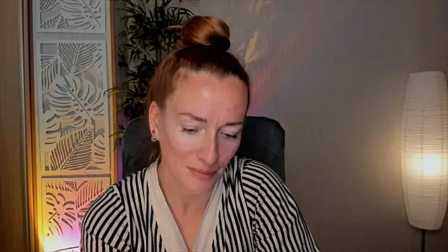 Snapshot of RebeccaMartinez chatting on June 4, 12:11 pm RebeccaMartinez online show from June 4, 12:11 pm