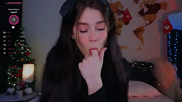 Snapshot of AuroraMari chatting on January 7, 12:45 am AuroraMari online show from January 7, 12:45 am