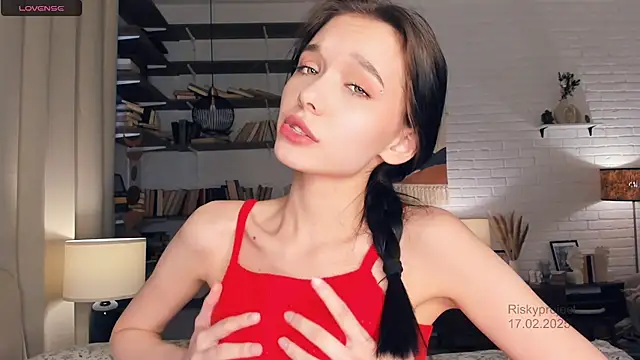 Snapshot of Riskyproject chatting on February 17, 9:46 am Riskyproject online show from February 17, 9:46 am