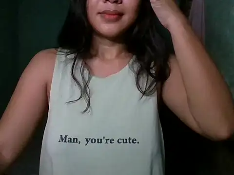 Snapshot of _smiling4u_ chatting on November 30, 2:59 am smiling4u online show from November 30, 2:59 am