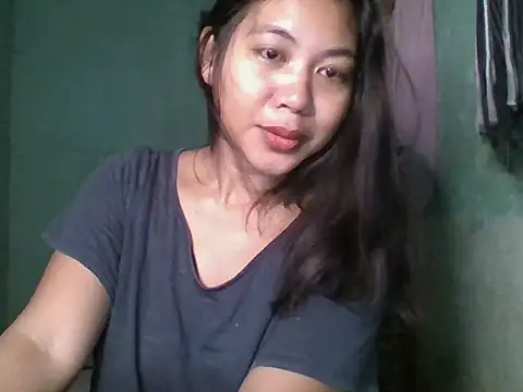 Snapshot of _smiling4u_ chatting on December 18, 7:42 pm smiling4u online show from December 18, 7:42 pm