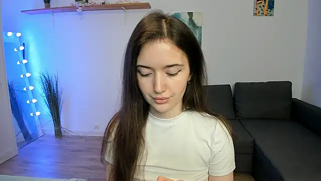 Snapshot of PollyFlame chatting on November 14, 7:34 pm PollyFlame online show from November 14, 7:34 pm