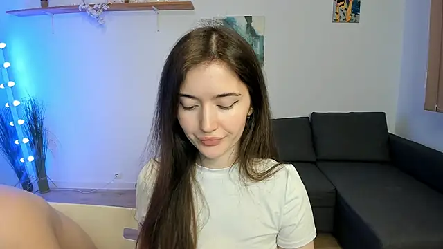 Snapshot of PollyFlame chatting on December 14, 8:57 pm PollyFlame online show from December 14, 8:57 pm