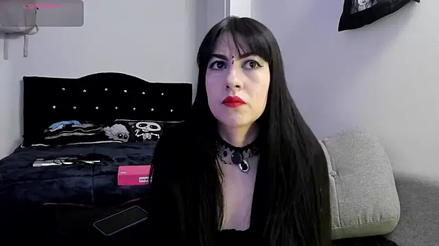 Amy Aloqua online show from May 16, 3:33 pm