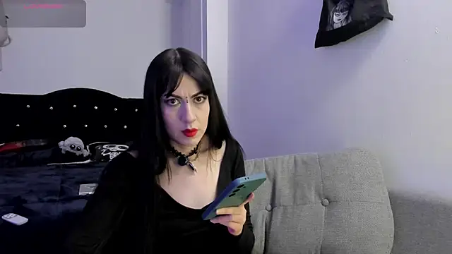 Amy Aloqua online show from May 18, 4:13 pm