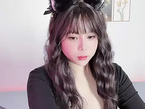   Lyly   online show from November 5, 1:27 am