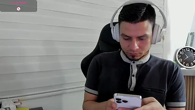 Rick Diesel  online show from February 18, 3:35 am