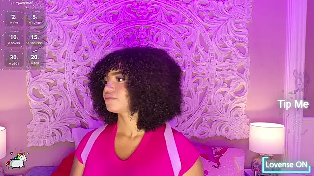 Snapshot of MalaikaBrown chatting on May 17, 4:32 am MalaikaBrown online show from May 17, 4:32 am