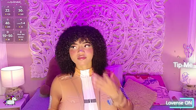 Snapshot of MalaikaBrown chatting on May 23, 5:01 am MalaikaBrown online show from May 23, 5:01 am