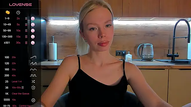 Snapshot of Olivia_Bells chatting on May 22, 8:58 pm Olivia Bells online show from May 22, 8:58 pm