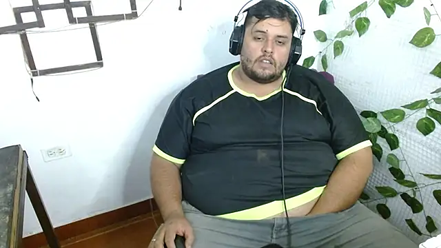 Snapshot of altairstudiosvip_ chatting on December 1, 3:06 pm altairstudiosvip online show from December 1, 3:06 pm