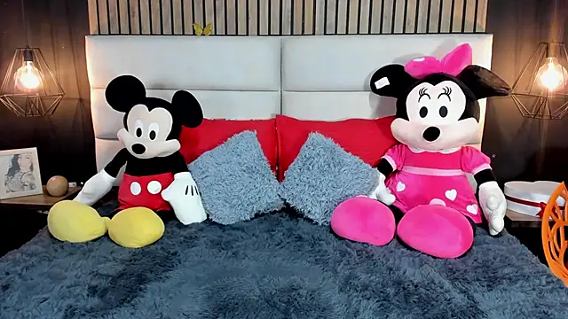 NiicolleMiller online show from February 28, 6:31 pm