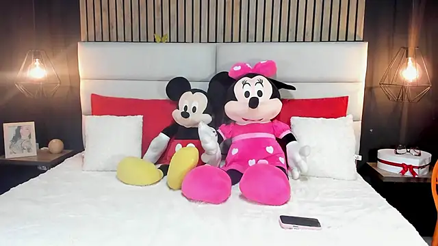 NiicolleMiller online show from March 10, 10:24 pm