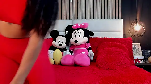 NiicolleMiller online show from September 24, 5:05 pm