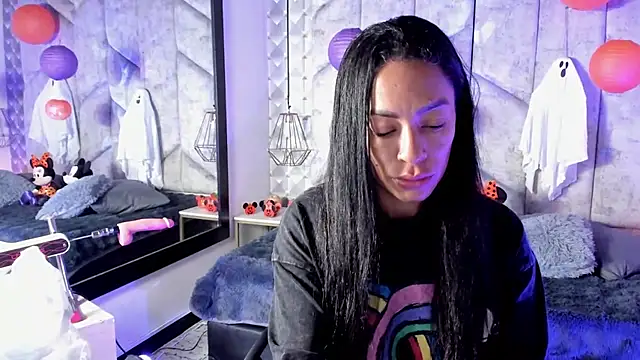 NiicolleMiller online show from October 18, 12:39 pm