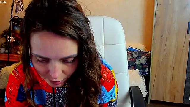 mia grantes online show from October 3, 7:22 pm