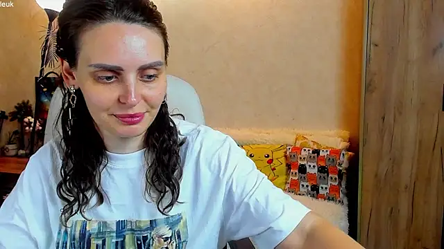 mia grantes online show from October 5, 8:18 pm
