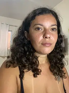 -Marivalda- online show from November 4, 1:43 pm