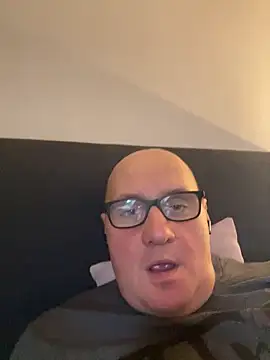 vanjbi45 online show from December 8, 12:30 pm